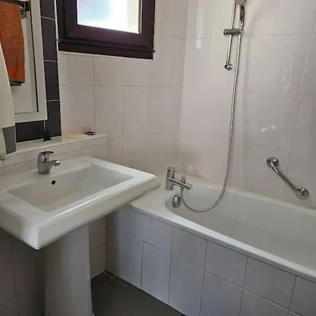 Apartment Studio Au Calme Et Tout Equipe Le Cannet